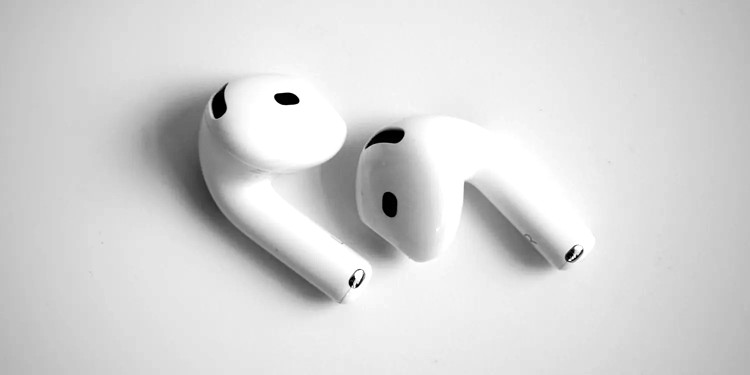 AirPods 4